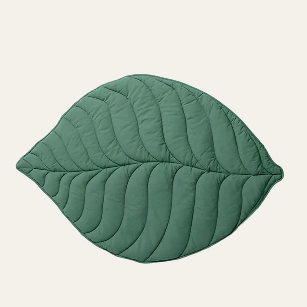 LeafPaws Blanket - Stylish dog blanket in leaf shape with soft padding & versatile use - Image 15