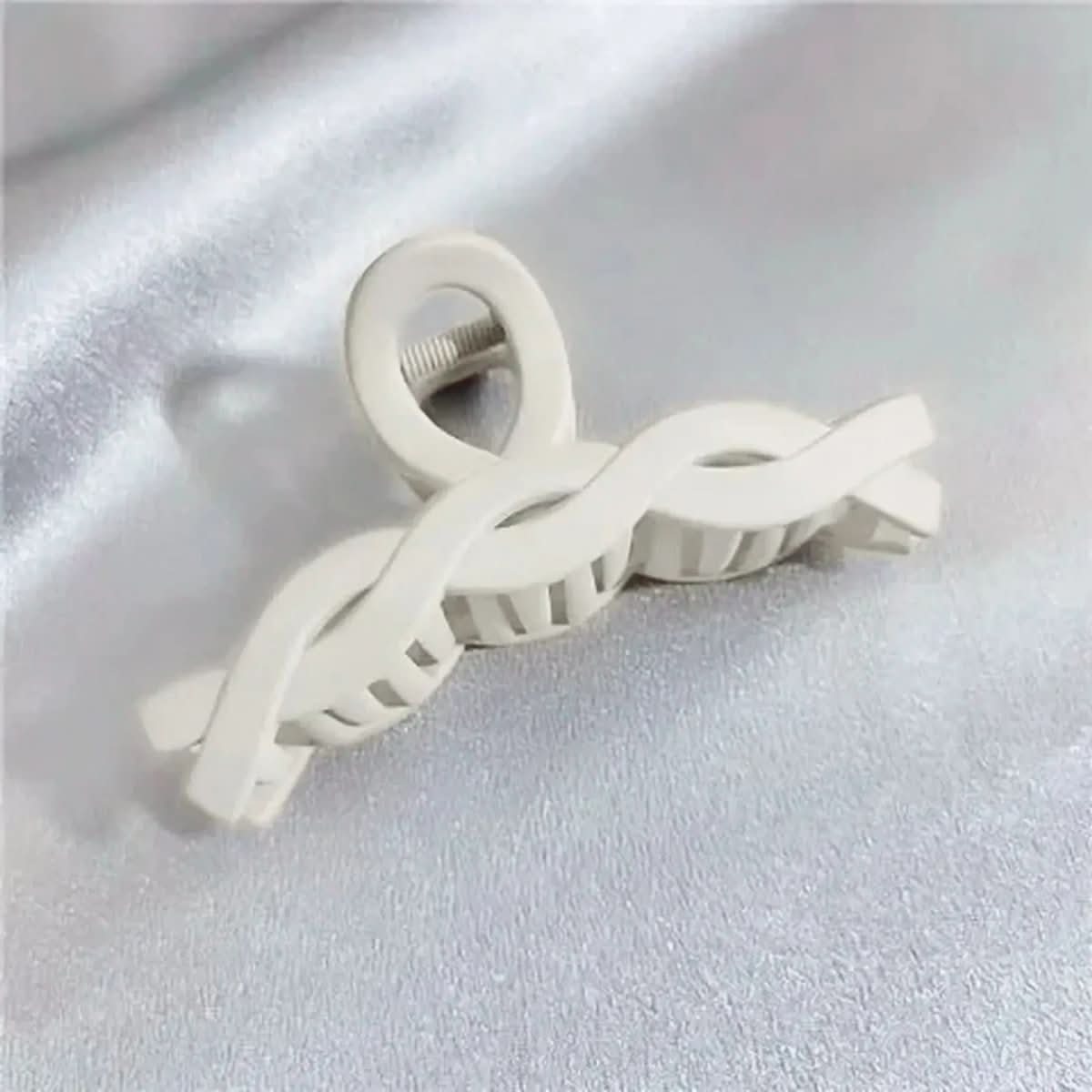 CLIPGLAM - Elegant hair clip with strong hold for every hair type - Image 19