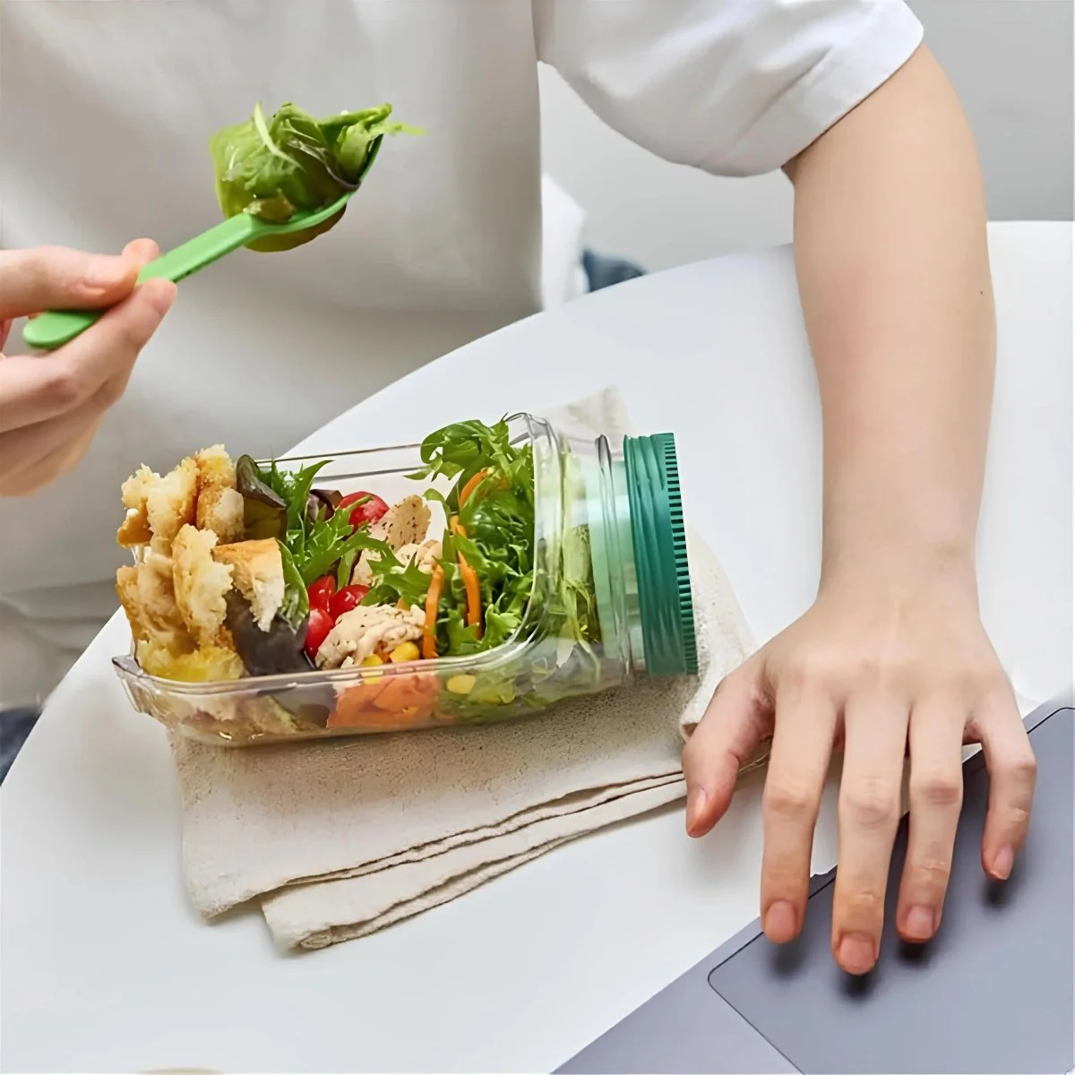 CRUNCHJAR – Layered salad shaker for fresh, crunchy meals on the go - Image 6