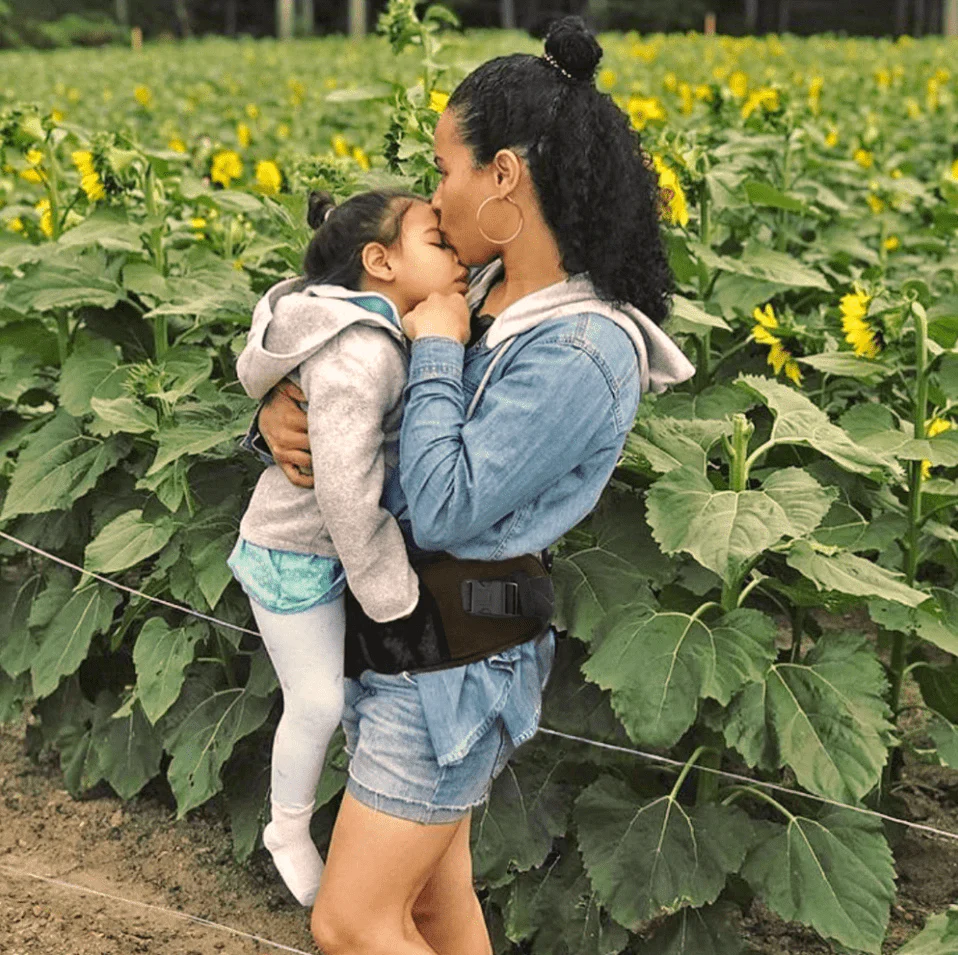 CuddleLift Baby Carrier - Ergonomic baby carrier for maximum comfort - Image 4