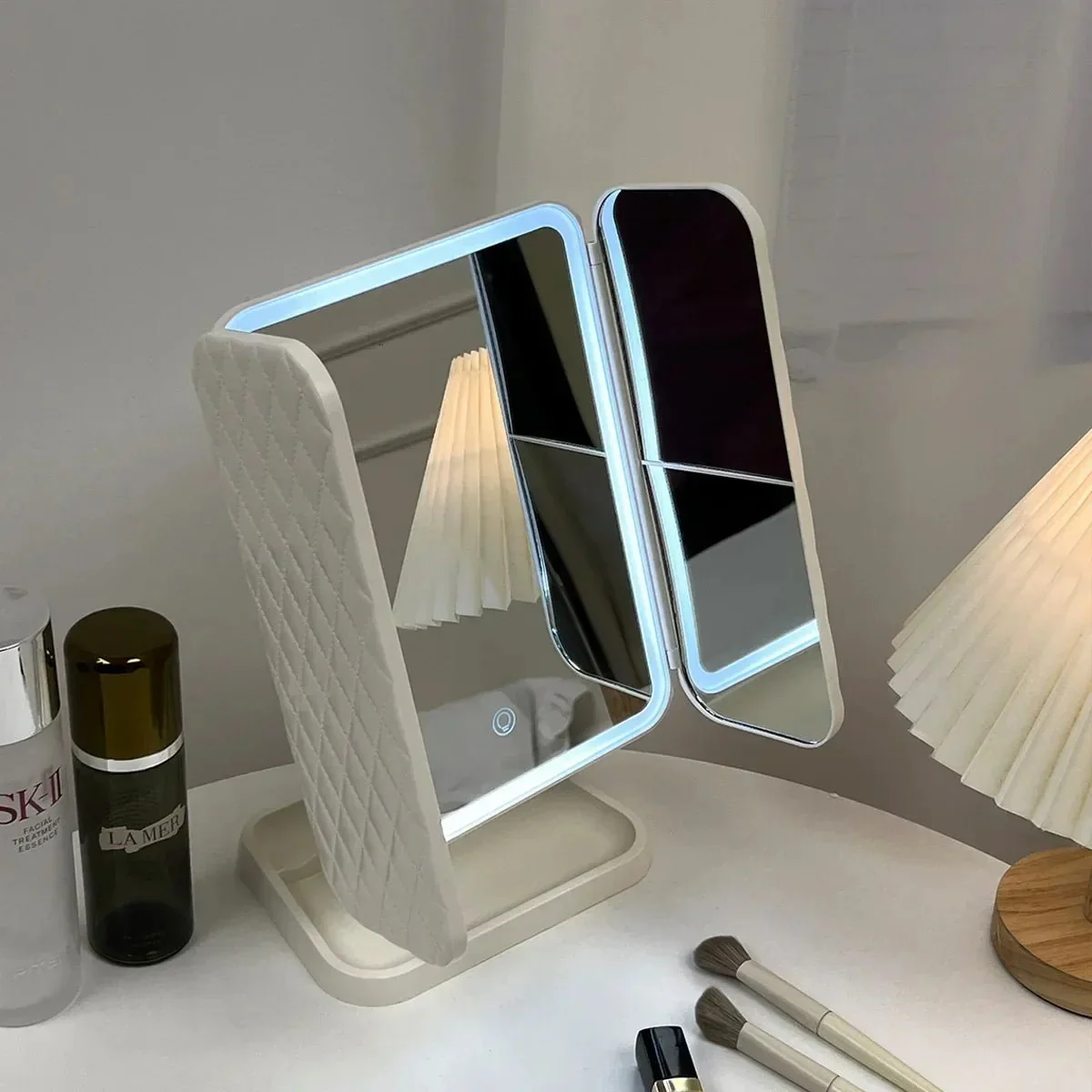 Glamlite Mirror - Three-part mirror with LED lighting in 3 colours for perfect make-up - Image 6