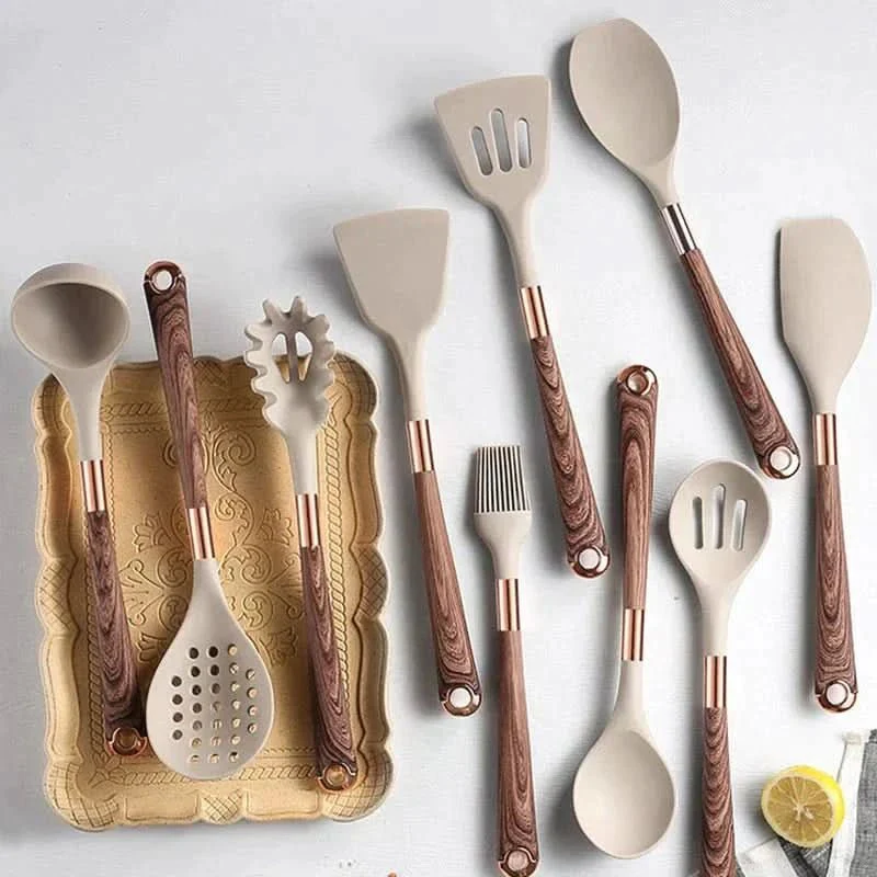 SiliconeEase kitchen utensil set - Heat-resistant & stylish for every kitchen - Image 3